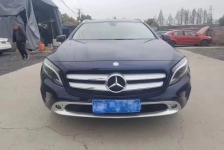 奔驰GLA级