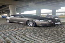 捷豹 XJL