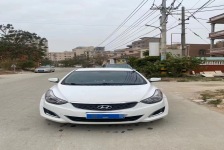 现代 朗动