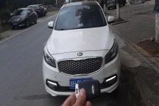 起亚 K4