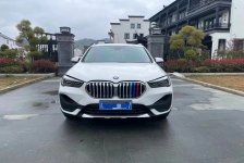 宝马X1