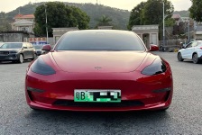 特斯拉 Model 3