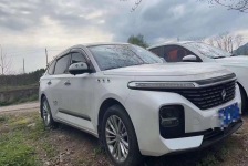 新宝骏RC6