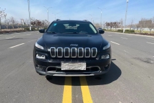 Jeep 自由光