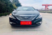 现代 索纳塔八