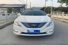 现代 索纳塔八
