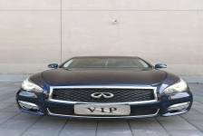 英菲尼迪Q70L
