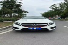 奔驰A级AMG