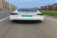 特斯拉 Model 3