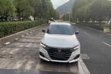 本田 雅阁