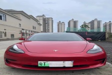 特斯拉 Model 3