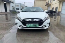 比亚迪 秦