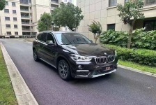 宝马X1