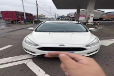 福特 福克斯三厢