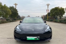 特斯拉 Model 3