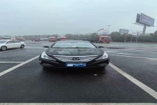现代 索纳塔八
