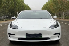 特斯拉 Model 3