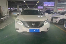 日产 楼兰