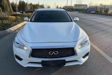 英菲尼迪Q50