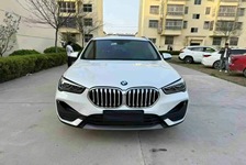 宝马X1